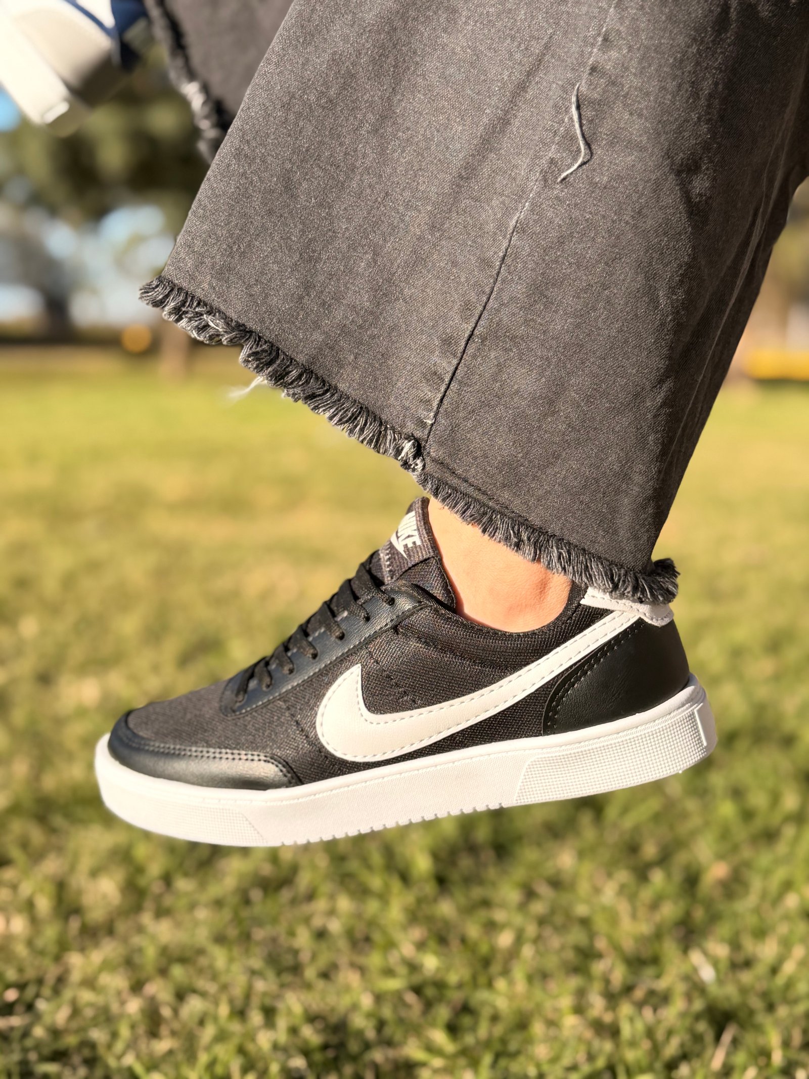 NIKE NB